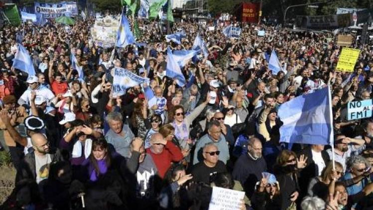 Argentijnen komen massaal op straat tegen IMF-leningen