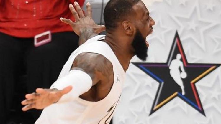 LeBron James en Cleveland Cavaliers staan opnieuw in de finale NBA