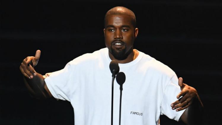 Kanye West door eigen stichting aan de deur gezet