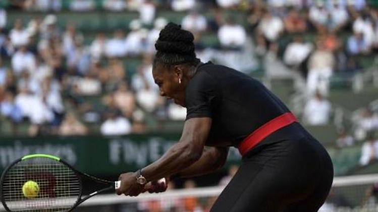 Serena Williams neemt eerste horde van Roland Garros