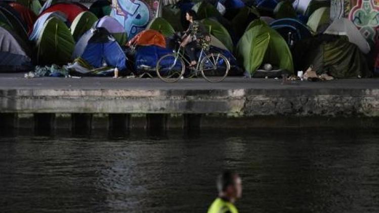Grootste tentenkamp in Parijs ontruimd: meer dan duizend mensen geëvacueerd