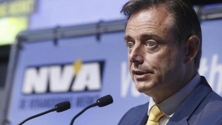 De Wever: terroristen en zwaar geradicaliseerden niet vrijlaten tijdens terreurdreiging