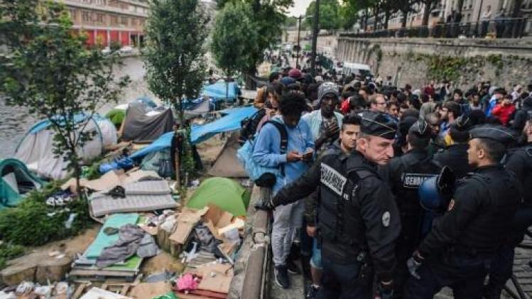 Laatste twee grote vluchtelingenkampen in Parijs geëvacueerd