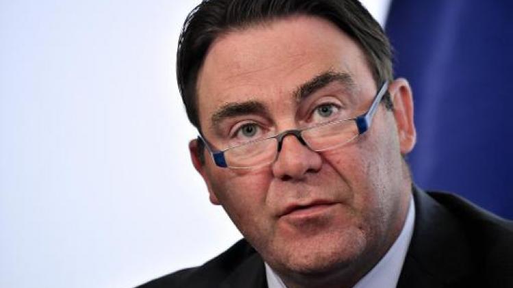 Traiteur zit met de handen in het haar na beslissing Ducarme