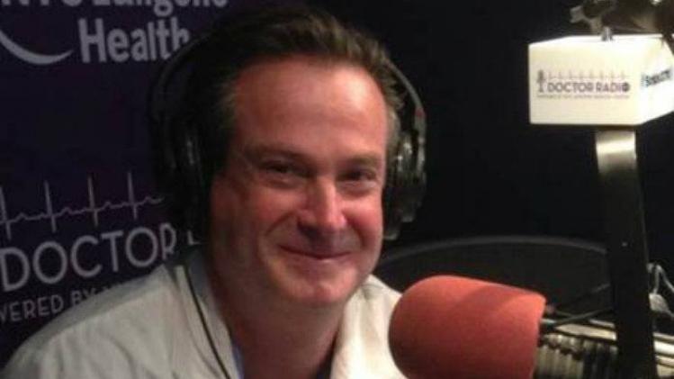 Arts kijkt naar realityshow en redt zo leven van deelneemster