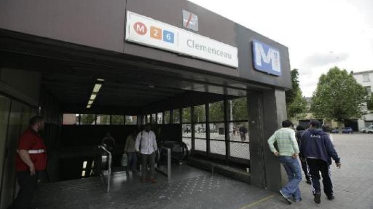 Twee mannen opgepakt die met wapen zwaaiden in metrostation Clemenceau