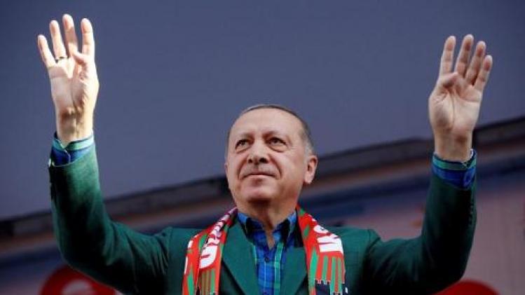 Verkiezingen Turkije - Erdogan stelt mogelijk einde van noodtoestand in vooruitzicht