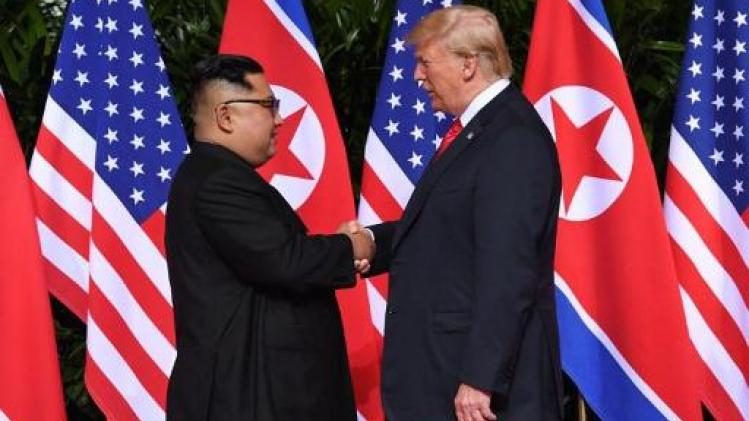 Ontmoeting Trump-Kim - Historische handdruk tussen beide leiders is een feit