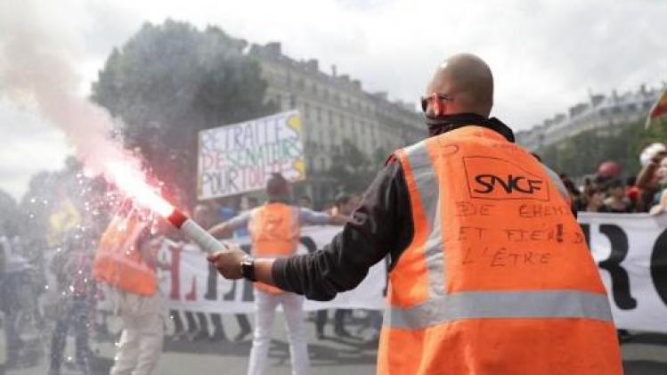 Franse spoorvakbond zet staking voort in juli