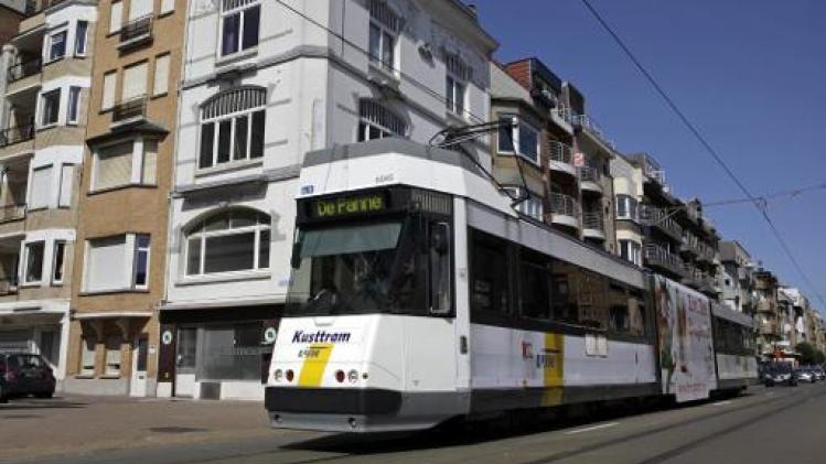 Trams uit Antwerpen en Gent versterken de kusttram tijdens zomervakantie