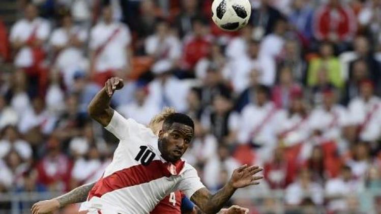 WK 2018 - Peruviaanse spits Farfan afgevoerd na stevige botsing