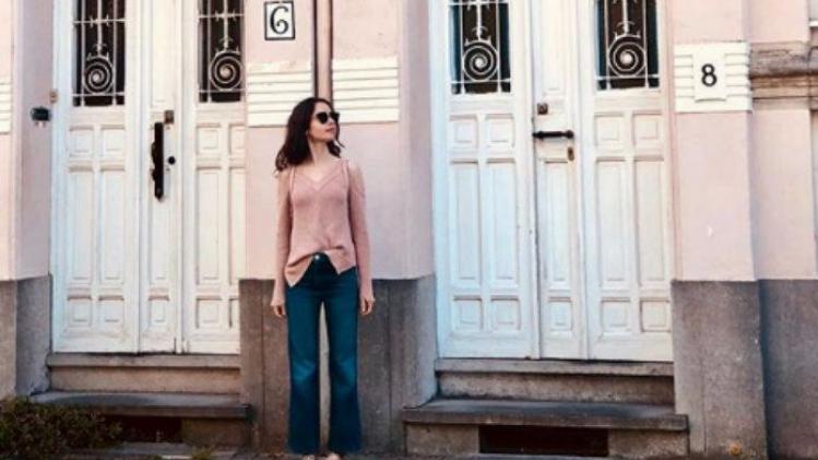 Britse actrice Lily Collins in Brugge gespot