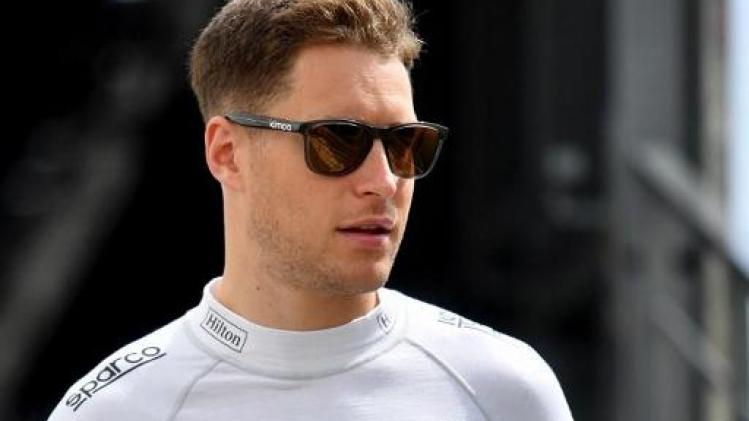 F1 - GP van Oostenrijk - Voorvleugel Vandoorne geraakt in eerste ronde