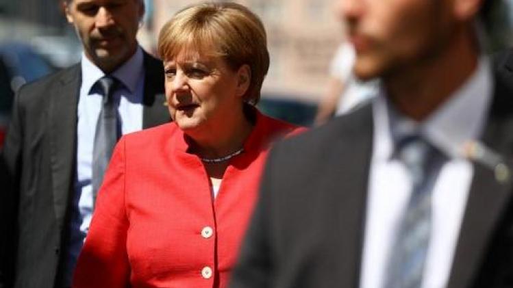 Duitse politiebond schiet gaten in Merkels plannen