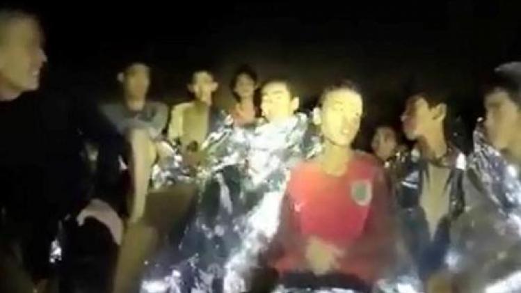 Regen kan redding van Thaise voetballers uit grot verder bemoeilijken