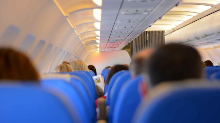 Vlucht maakt tussenlanding door vechtende stewardessen