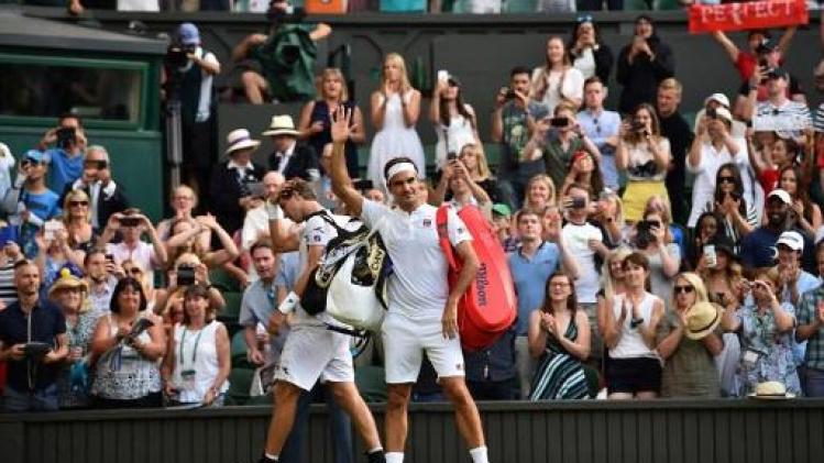 Wimbledon - Federer zet reeks voort en slaat record Connors aan diggelen