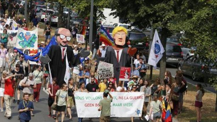 Ongeveer 1.400 mensen protesteren in Brussel tegen Trump