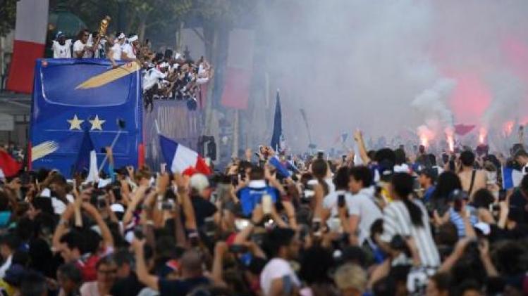 Parijse politie roept vrouwen op om gevallen van aanranding bij viering WK-winst te melden