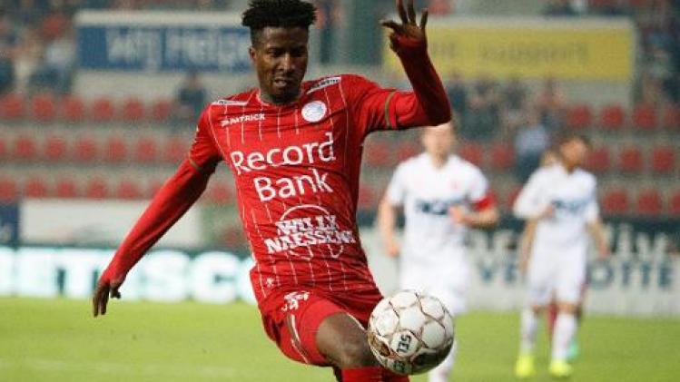 AA Gent laat Peter Olayinka naar Slavia Praag vertrekken