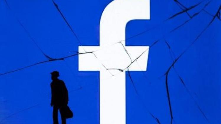 Aandeel Facebook duikt bijna 20 procent lager