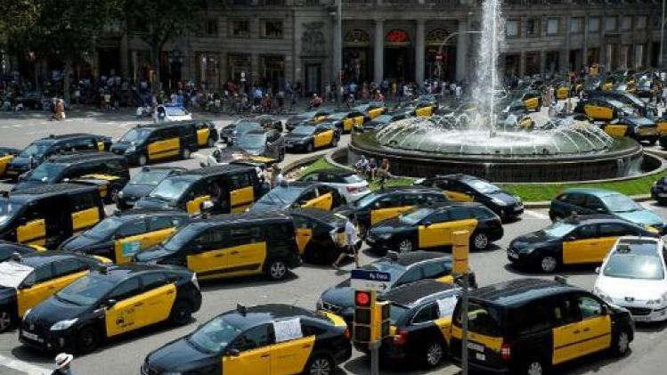 Staking taxichauffeurs tegen Uber breidt zich uit naar heel Spanje