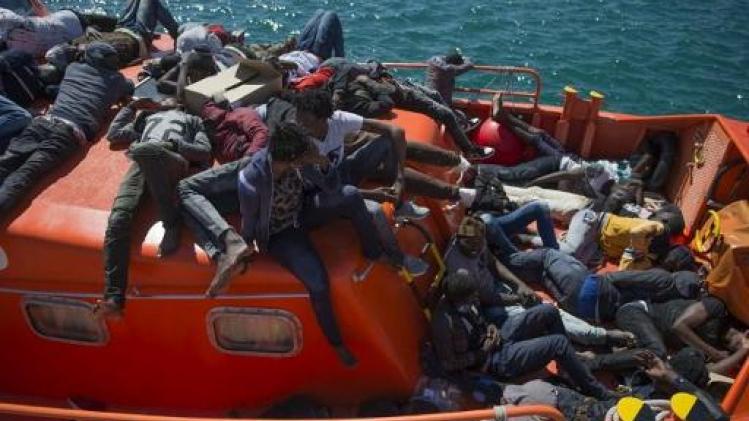 Asiel en migratie - Spaanse kustwacht redt 450 bootvluchtelingen