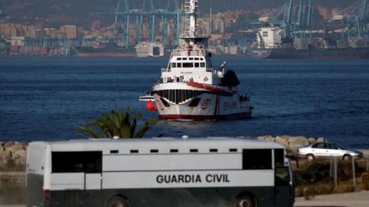 Reddingsschip met 87 migranten aangekomen in Spanje