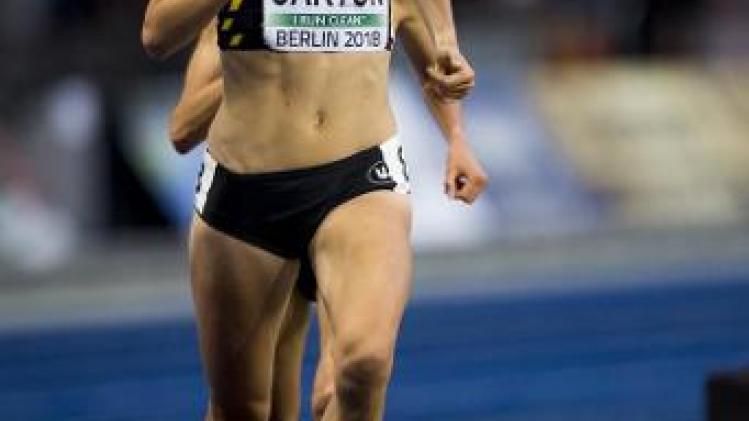 EK atletiek - Louise Carton schuift plaats op na diskwalificatie Salpeter