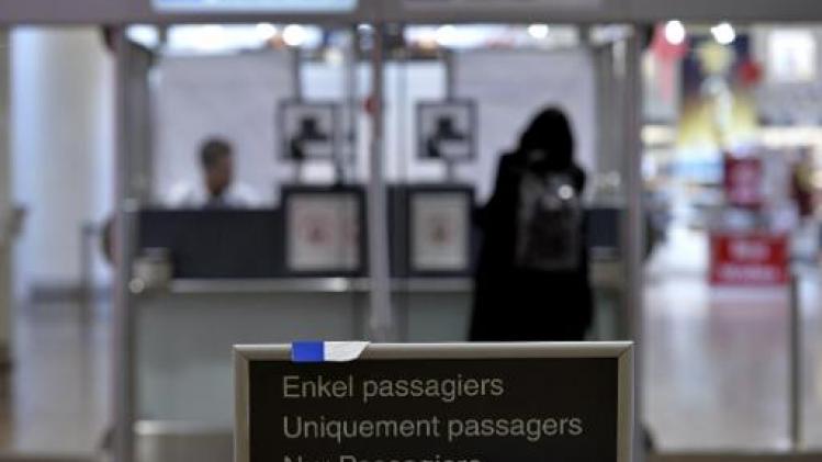 Screening van vliegtuigen nekt tientallen criminelen