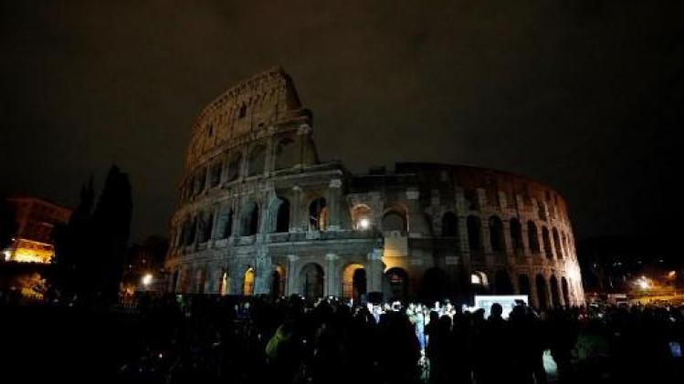 Colosseum dooft lichten ter ere van slachtoffers