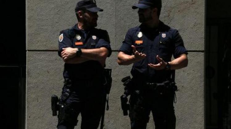 Man die politieagenten wilde aanvallen met mes neergeschoten in Barcelona