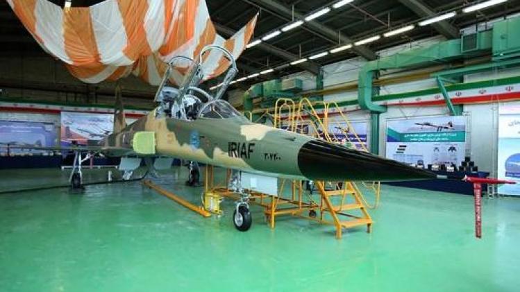 Iran stelt eerste eigen gevechtsvliegtuig voor
