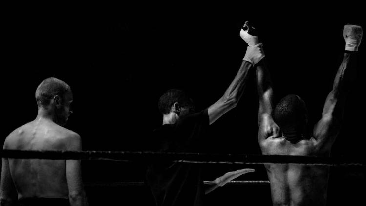black-and-white-sport-fight-boxer