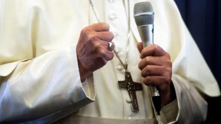 Paus beveelt "psychiatrie aan voor homoseksualiteit op jonge leeftijd"