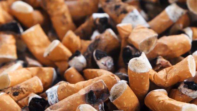 Sigarettenpeuken schaden oceanen meer dan plastic rietjes