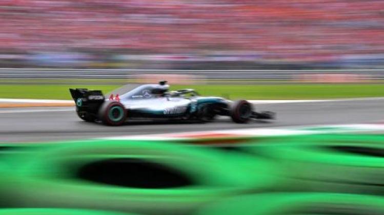 Hamilton houdt Ferrari van de zege in Monza