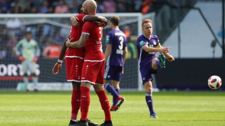 Anderlecht geeft in blessuretijd zege nog uit handen tegen ongeslagen Antwerp