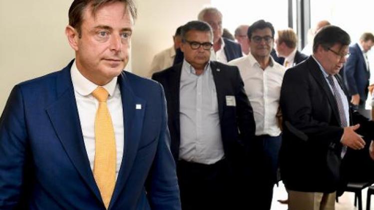 De Wever luidt alarmklok over cocaïnesmokkel in Antwerpse haven