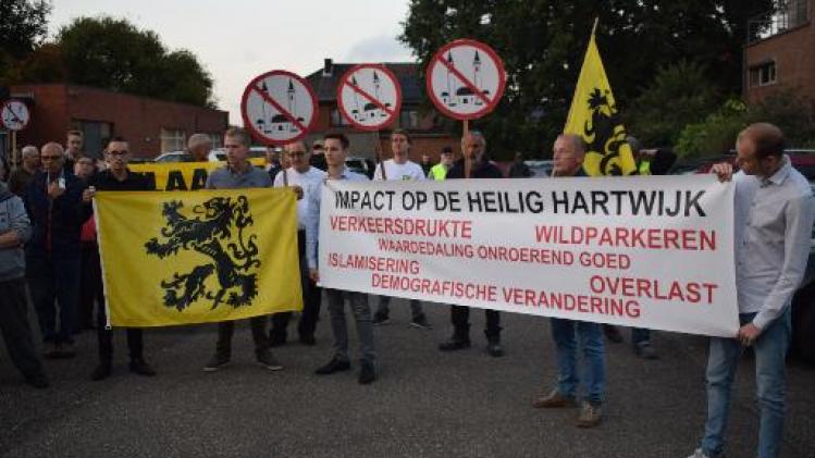 Vlaams Belang voert protest tegen Hasseltse "megamoskee"