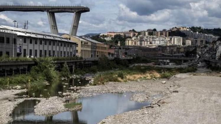 Snelwegbrug ingestort in Genua - Slecht voorteken? Model voor nieuwe brug in Genua valt in stukken