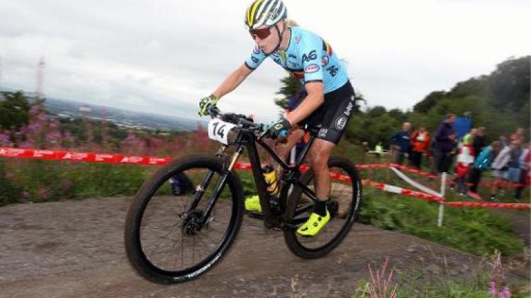WK mountainbike: Amerikaanse Courtney pakt goud