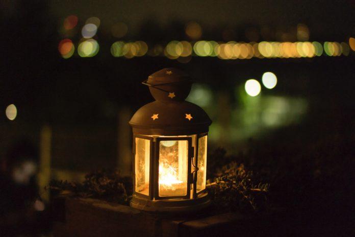 candle-lantern-light-63507-e1560955283116.jpg