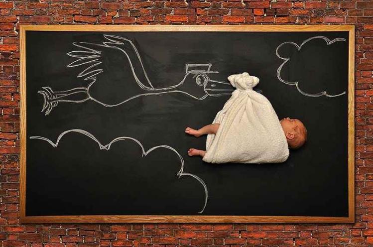 cute-blackboard-baby-photos-anna-eftimie-2__880-934x.jpg