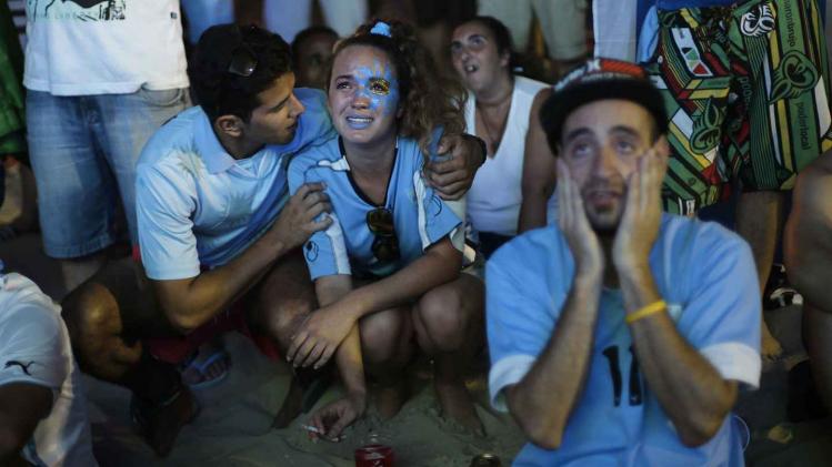 uruguay-fans.jpg
