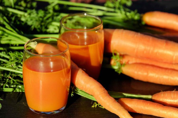 carrot-juice-1623157_1920.jpg