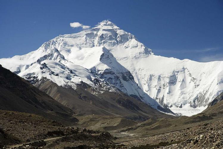 1280px-Everest_North_Face_toward_Base_Camp_Tibet_Luca_Galuzzi_2006.jpg