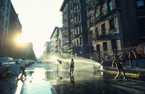 1977-straten-van-Harlem.jpg