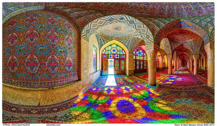 moskee-Nasir-ol-Molk5.jpg