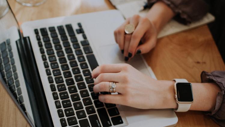 christin-hume-hBuwVLcYTnA-unsplash